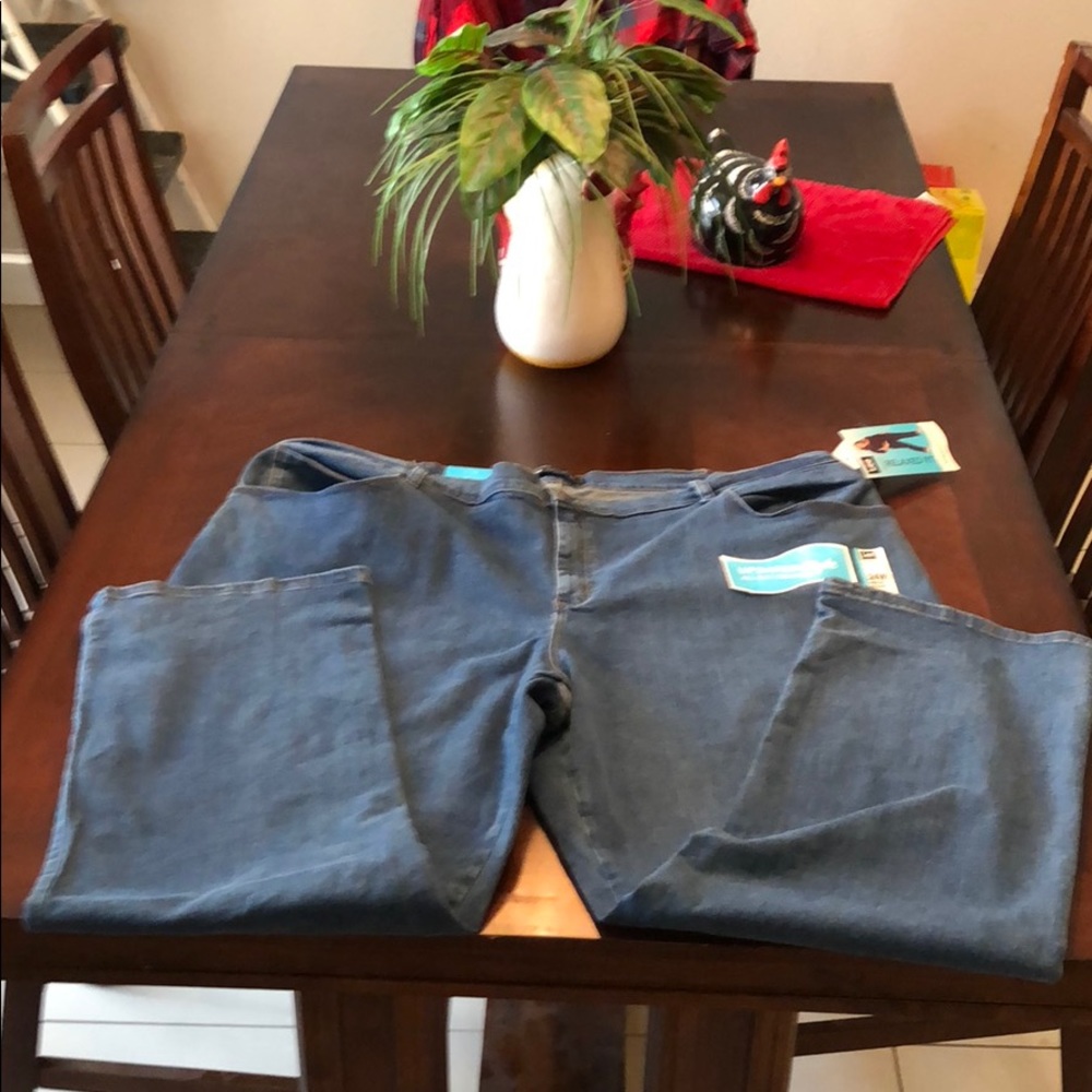 Plus size Lee relaxed fit size 24w NWT